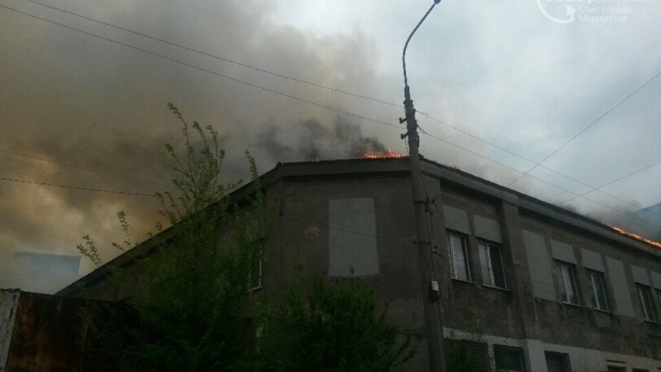 Пожар начался на крыше
