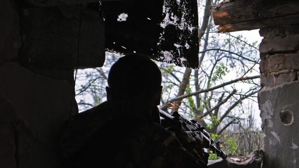 "Карпатская Сечь": Ночью позиции украинских военных в Песках жестоко обстреливали со стороны террикона из САУ и 120-мм миномета