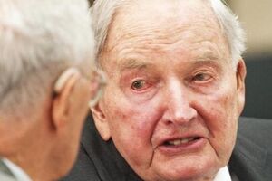 Информация об операции, проведенной на сердце Дэвида Рокфеллера, не соответствует действительности