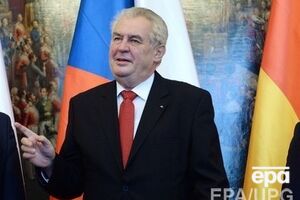Земан: Политики разошлись во взглядах, Россия или "Исламское государство" несет большую угрозу, лично я думаю, что "Исламское государство" является большей угрозой