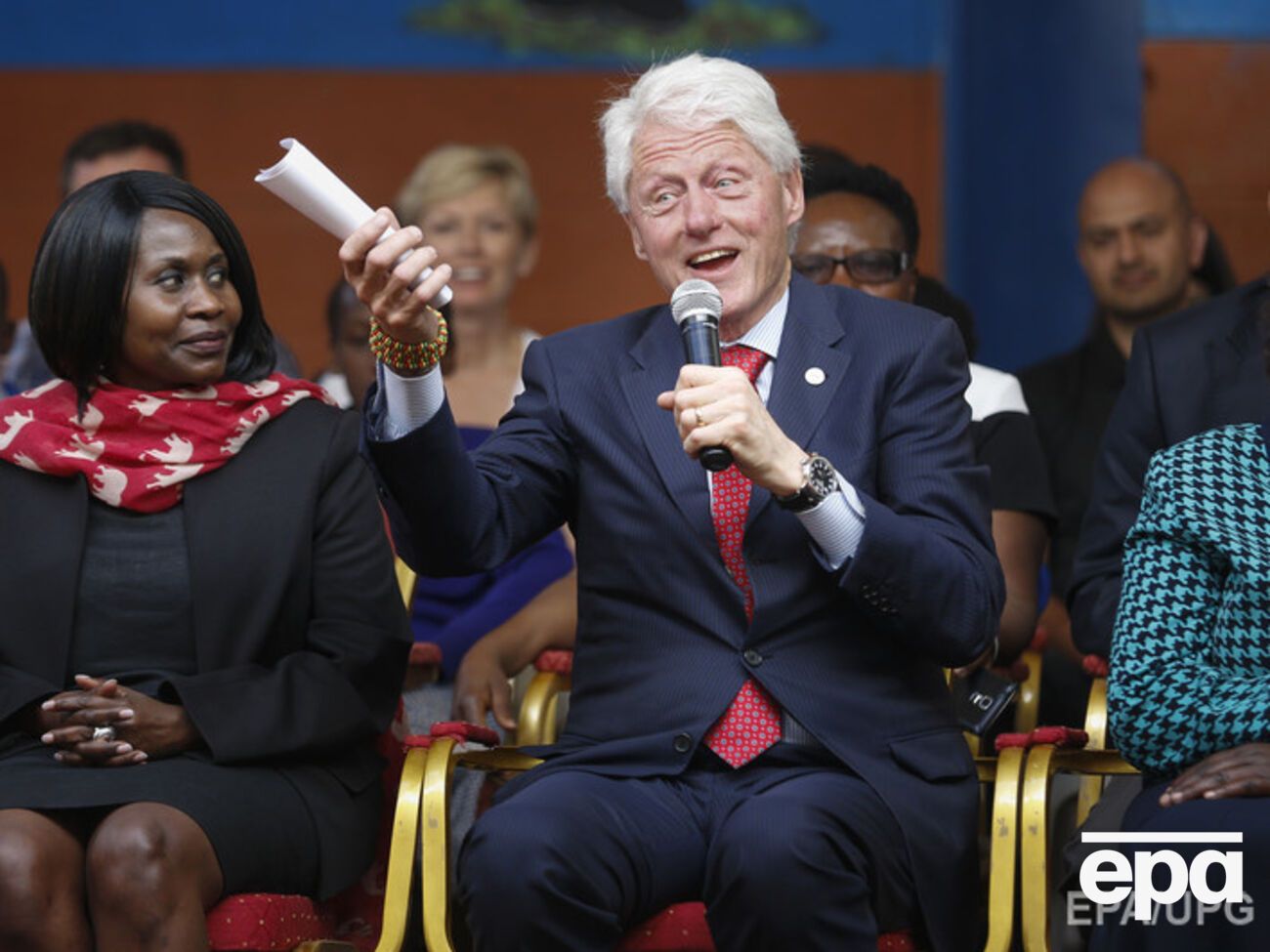 Горнодобывающая компания Uranium One после того, как стала российской,&nbsp;перечислила&nbsp;в фонд Клинтонов $2,35 млн