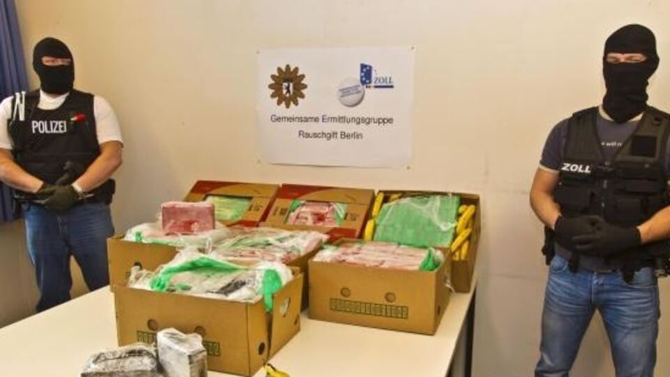 Наркотики уже второй раз попадаются в коробках из-под бананов