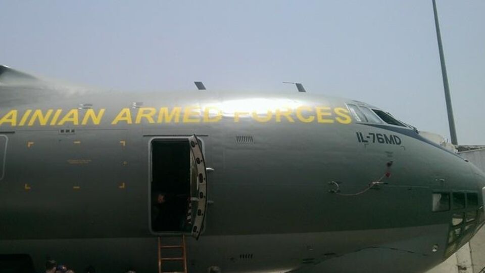 Украинский Ил-76 застрял в Дели и не может вылететь в Непал