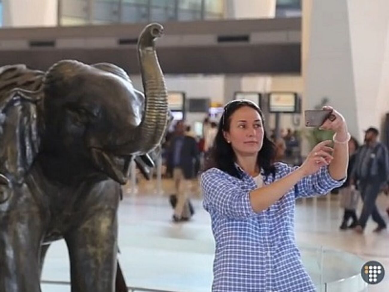 Храмова не отказала себе в удовольствии сделать селфи