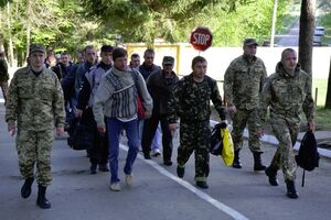 Минобороны: Призванных по мобилизации военнослужащих обеспечивают необходимой формой одежды и другим имуществом