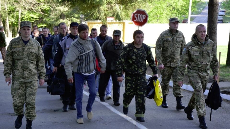 Минобороны: Призванных по мобилизации военнослужащих обеспечивают необходимой формой одежды и другим имуществом