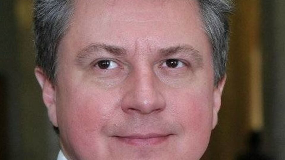 О попытках семьи Азаровых обжаловать в судах Италии арест своей собственности украинскому посольству неизвестно