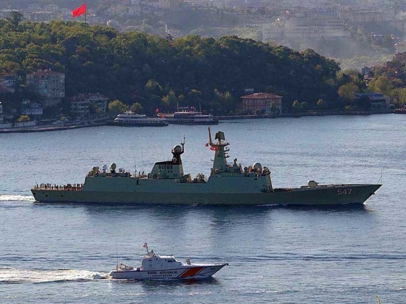 Фрегаты вошли в Черное море