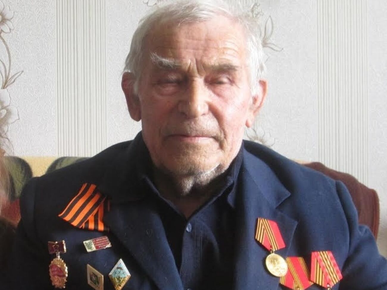 СМИ: Российские школьники, забросавшие камнями бывшего узника концлагеря, не знали слова "узник"