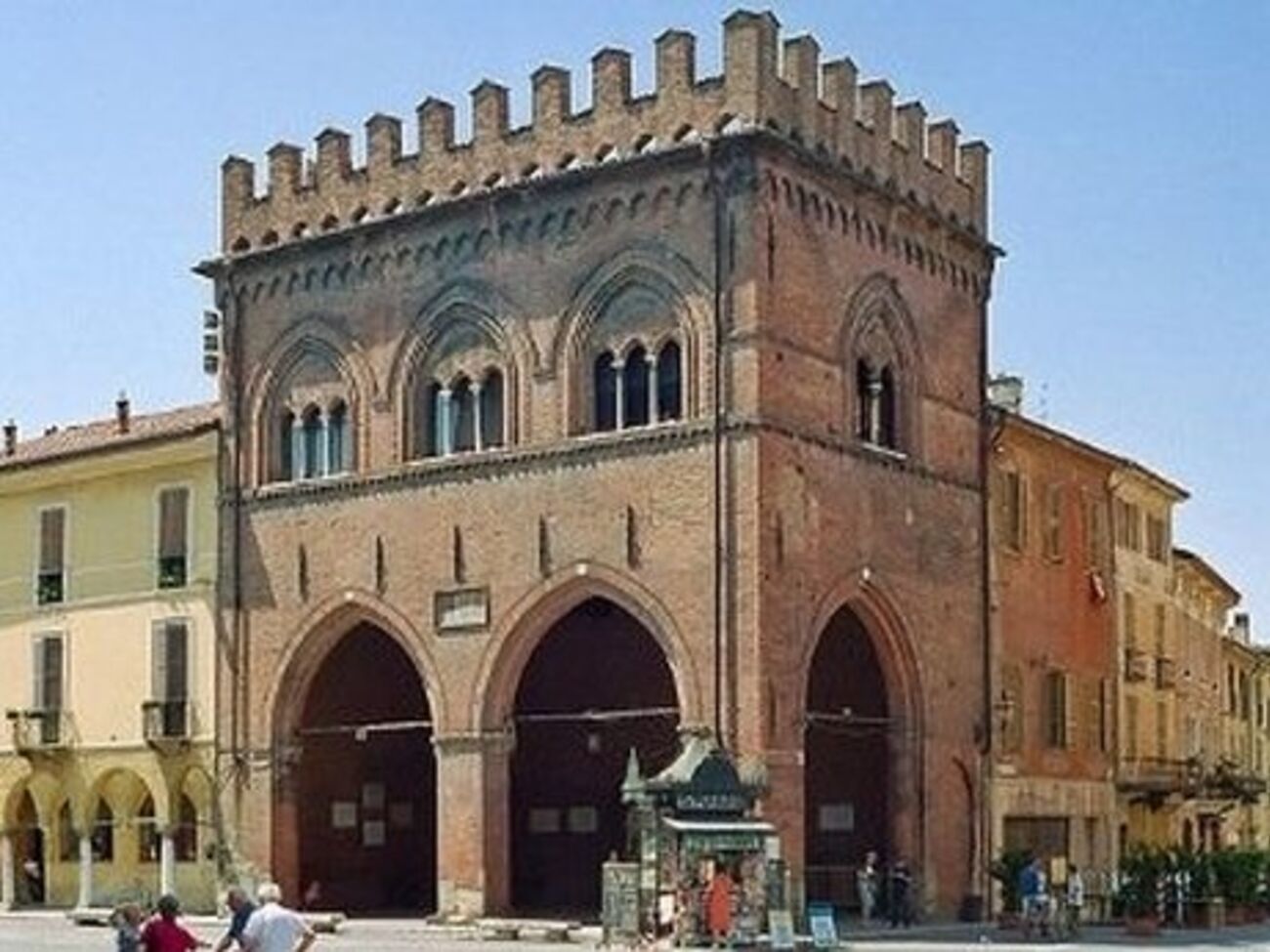 Памятник является визитной карточкой городка