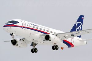 Недостающую часть двигателя нашли на полосе безопасности в "Шереметьево"