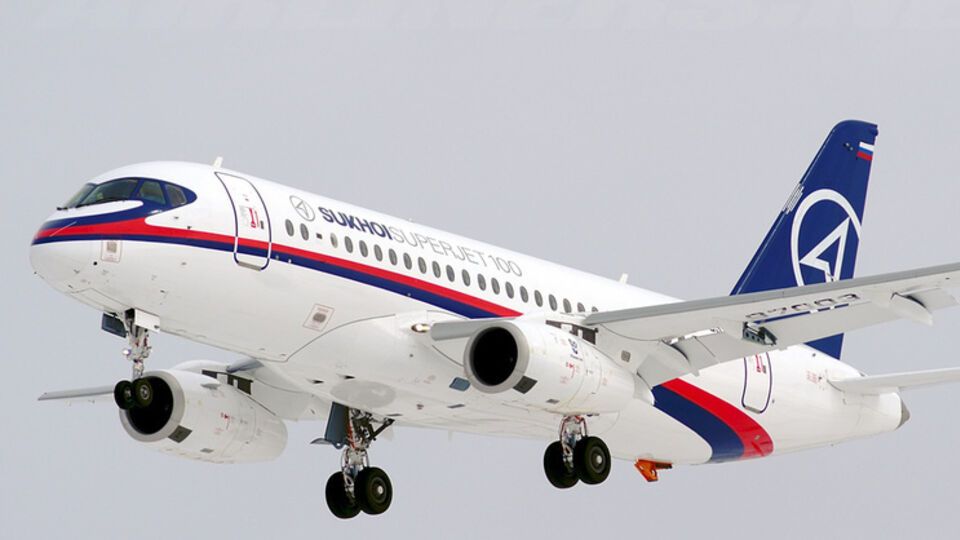 Недостающую часть двигателя нашли на полосе безопасности в "Шереметьево"