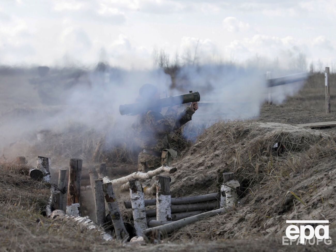 Боевики обстреливают украинские войска из тяжелой артиллерии, нарушая Минские соглашения
