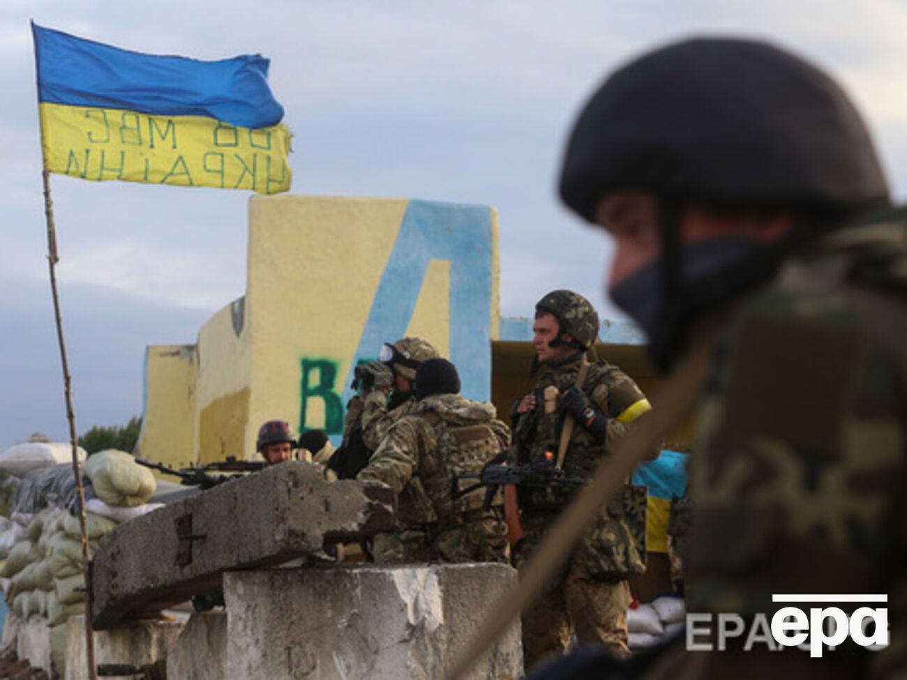 Военный подорвался на растяжке