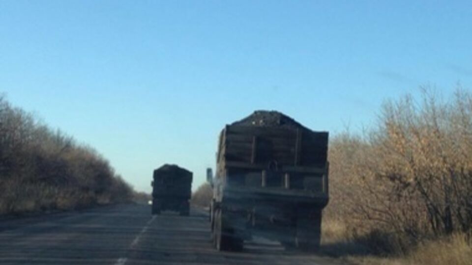 Боевики, действующие на Донбассе, продолжают вывозить уголь в Россию
