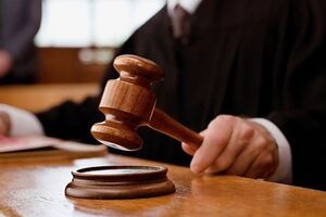 Прокуратура: Действия злоумышленницы квалифицированы по ст. 27, ст. 348 УК Украины (посягательство на жизнь сотрудника правоохранительного органа)