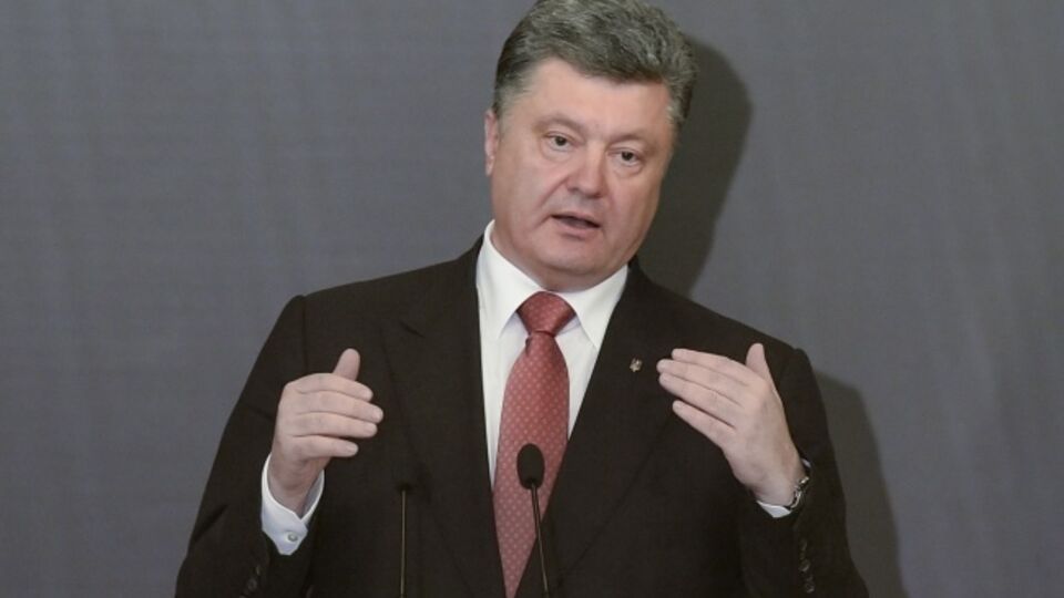 Сегодня Порошенко проведет встречу с Коморовским и Пан Ги Муном