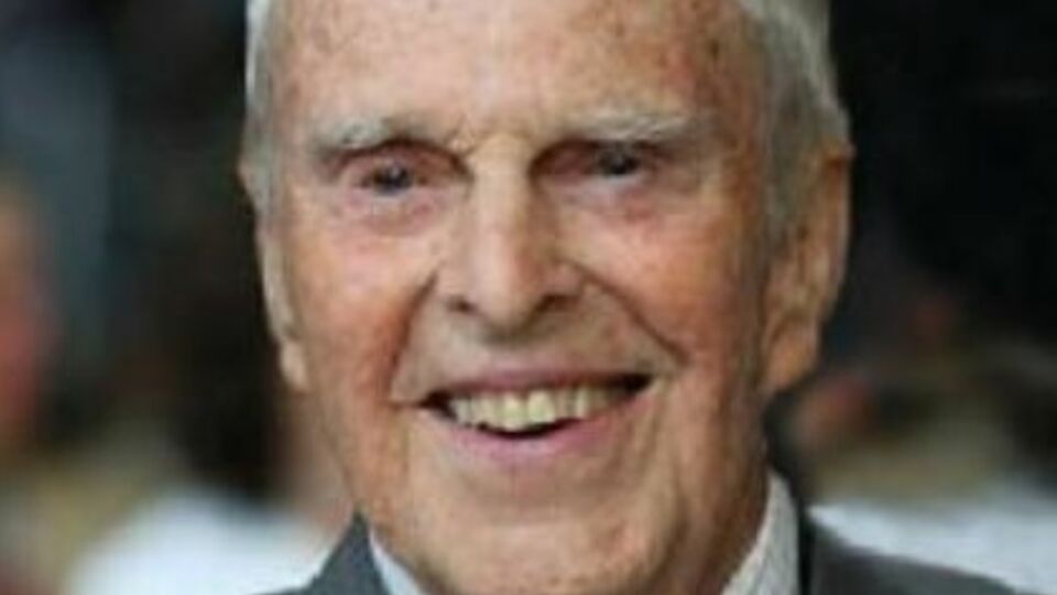 Холдерер переехал в США после Второй мировой войны