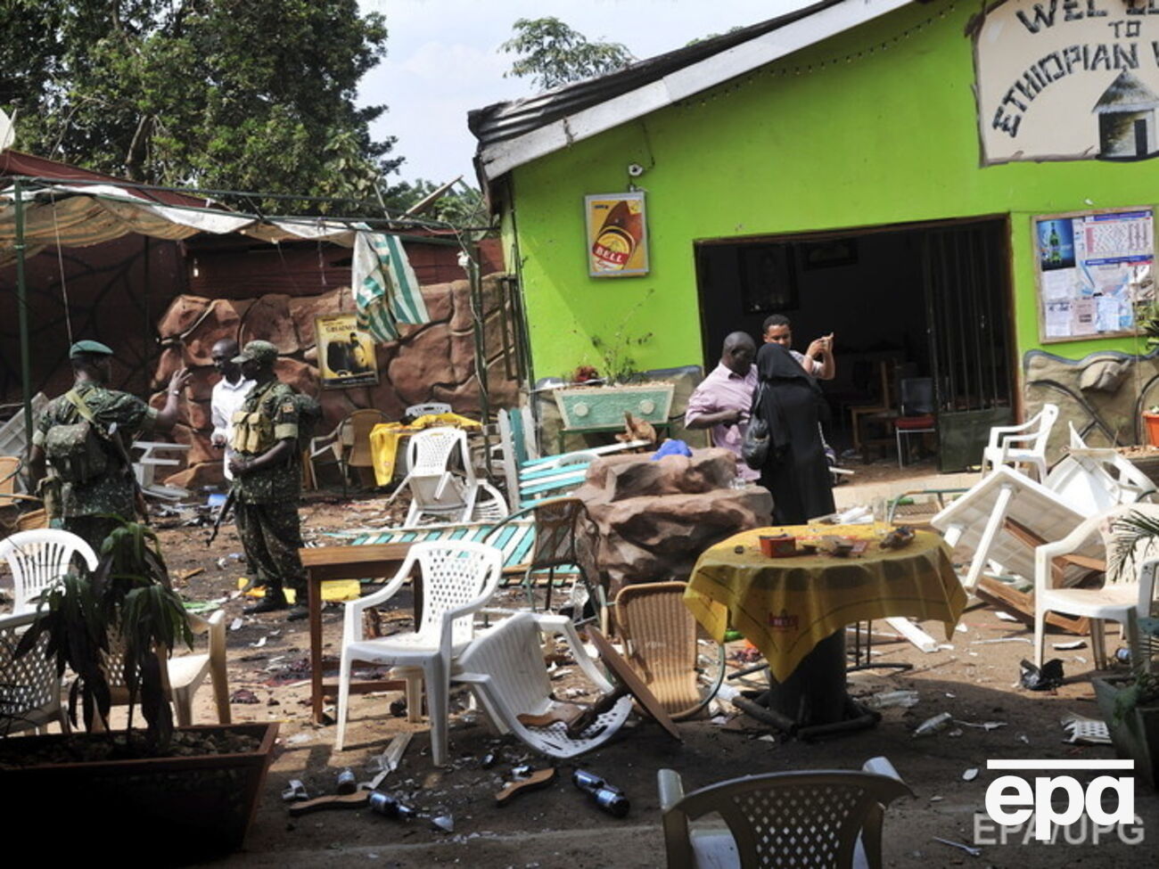 Очевидец:&nbsp;Ему надели автомобильную шину на шею и затем&nbsp;его&nbsp;подожгли