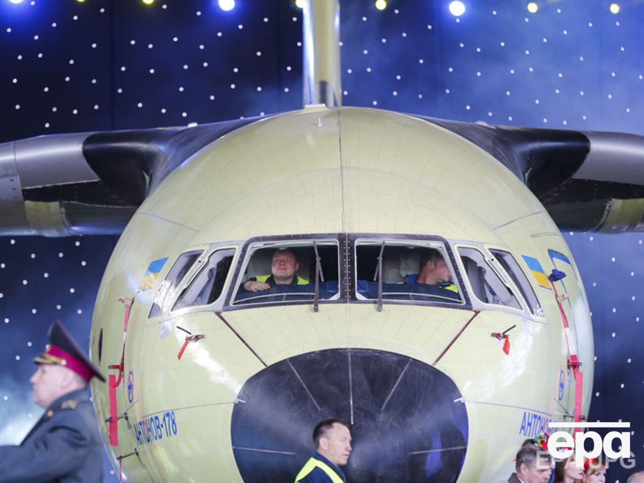 Авиакомпания из Азербайджана заказала 10 транспортных самолетов Ан-178