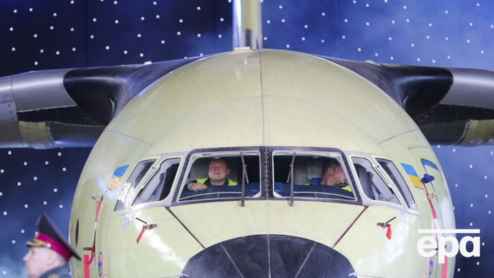 Авиакомпания из Азербайджана заказала 10 транспортных самолетов Ан-178