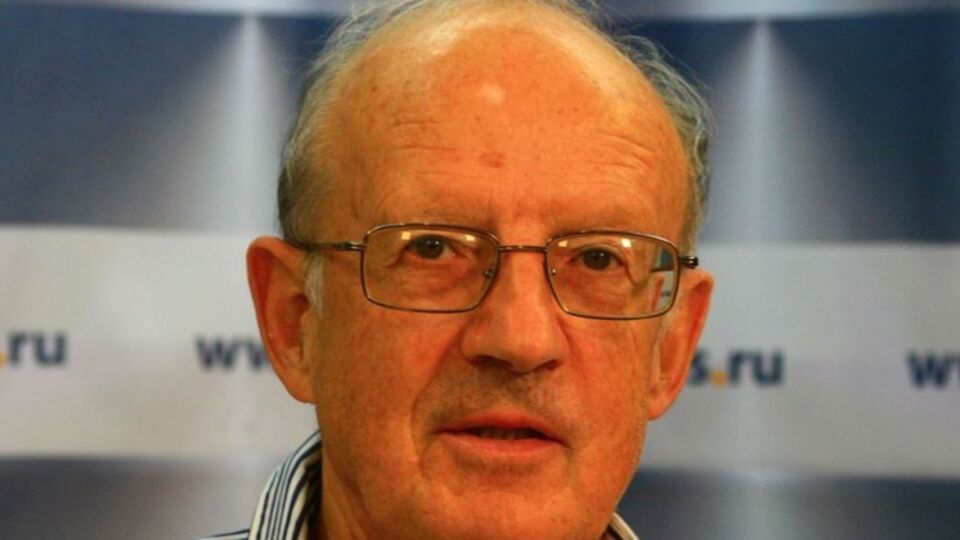 Пионтковский: Если Путин начнет наступление, Обама будет вынужден поставлять оружие Украине, включая противотанковые ракеты