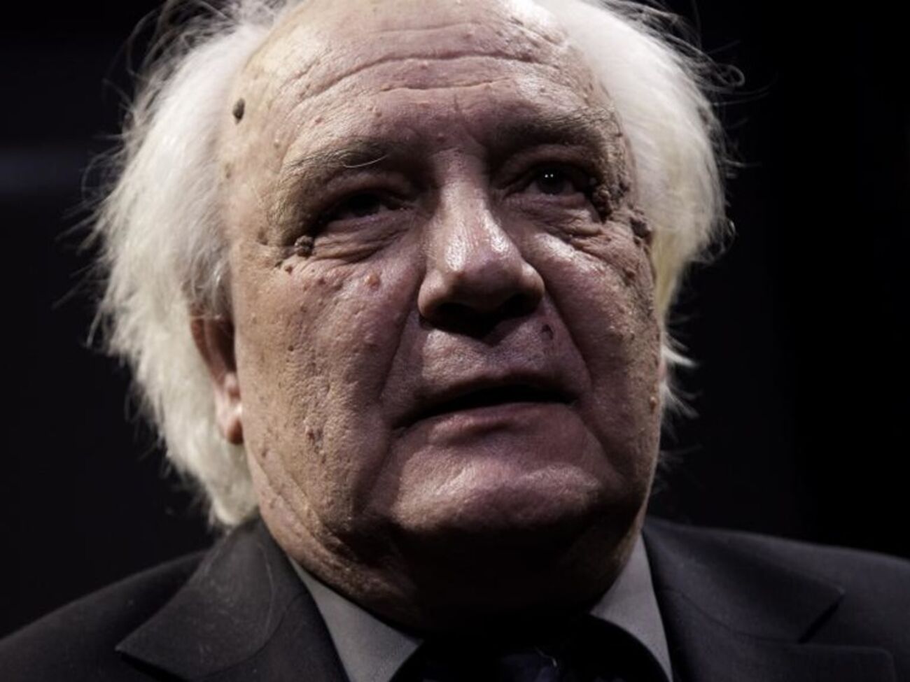 По мнению Строилова, суд придется перенести на некоторое время, поскольку состояние здоровья Буковского не позволит ему присутствовать в Кембридже 22 мая