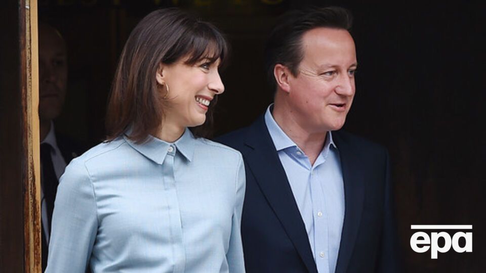 Шотландская национальная партия набирает 58 мест, партия "Либеральные демократы" — 10 мест