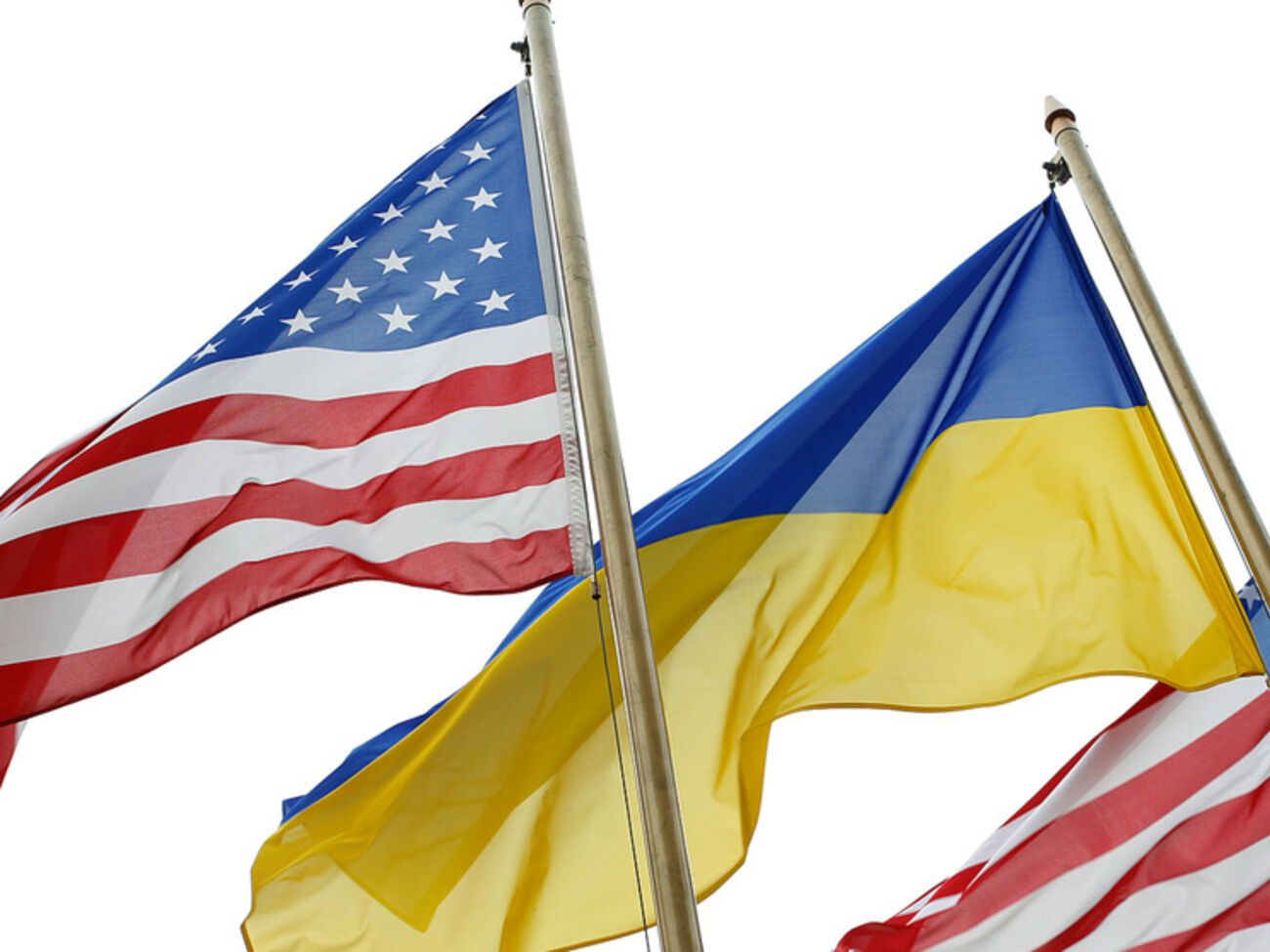 Украина, с ее современной армией и прозападным правительством, имеет мало общего с моджахедами 1980-х, за исключением того, что их территории были захвачены превосходящей военными силами Москвой