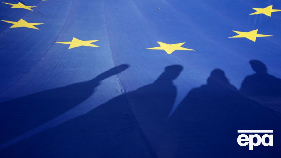 Еврокомиссия призвала Украину продолжать работу для либерализации визового режима