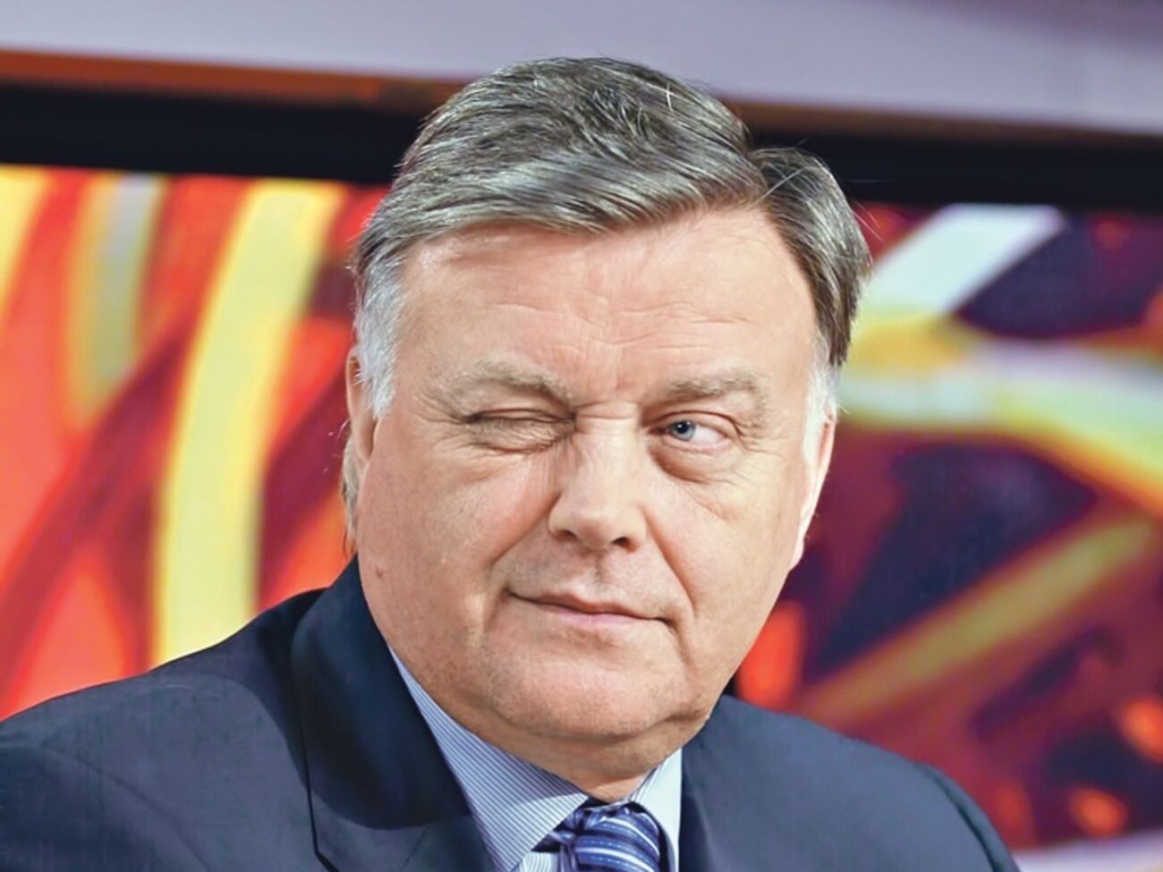 У Якунина хорошая зарплата