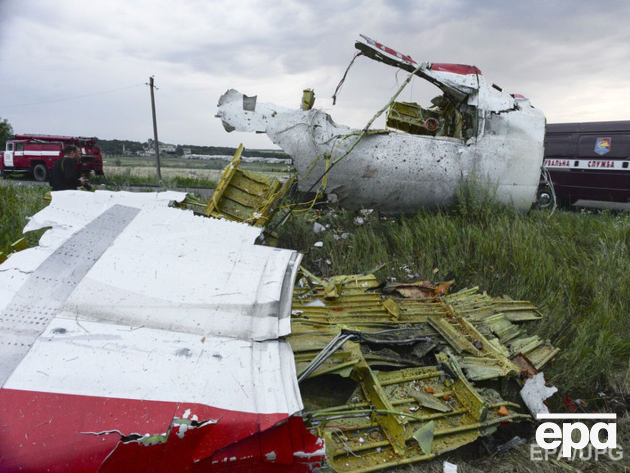 В результате крушения рейса MH17 погибли 298 человек