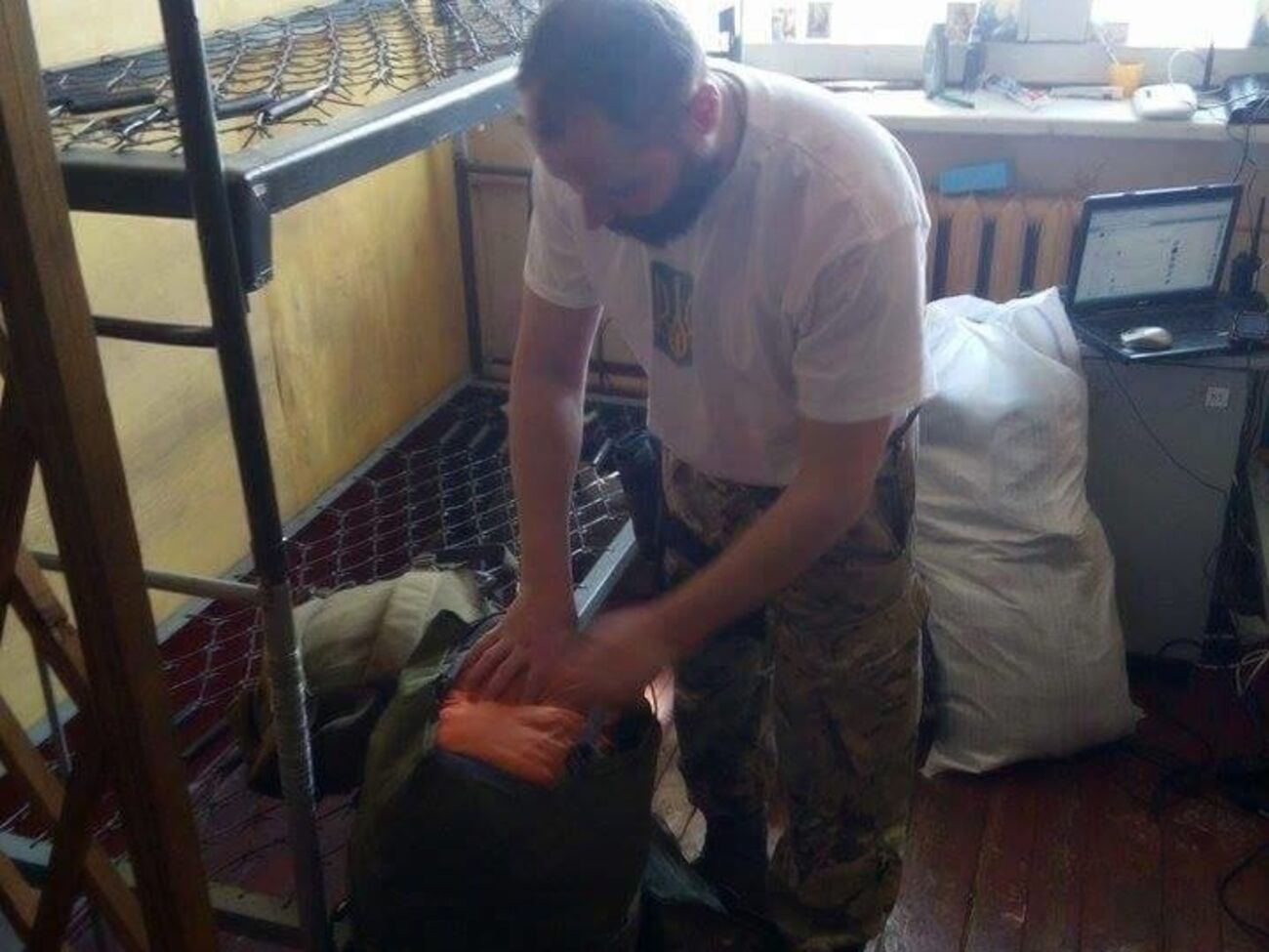 "Правый сектор": ДУК ПС выгоняют из учебного центра в "Десне"