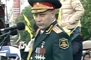 Захарченко на параде шатался