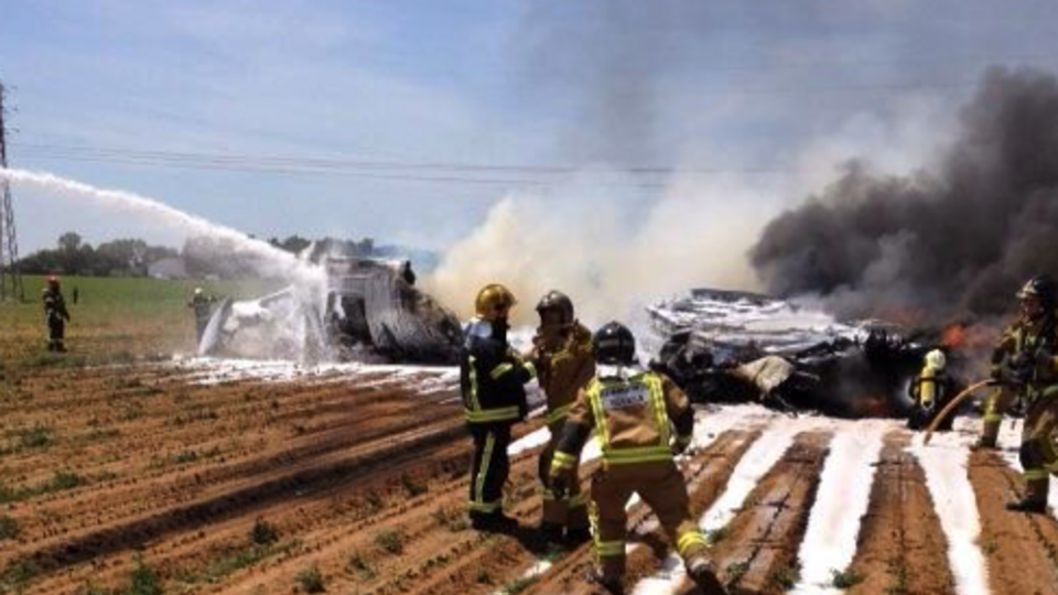 Как минимум два человека выжили в результате крушения самолета в Севилье