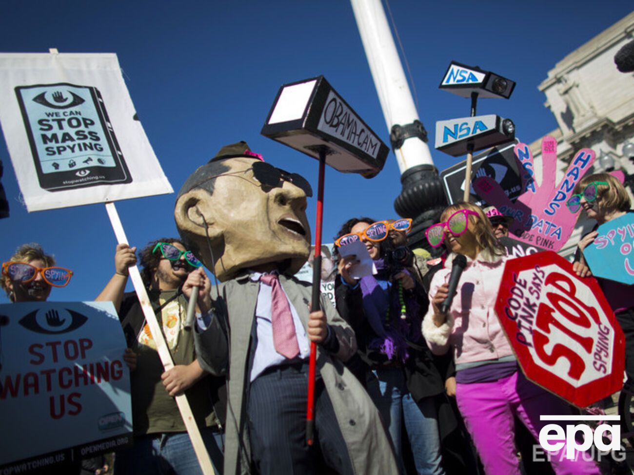 АНБ больше не имеет права прослушивать граждан США