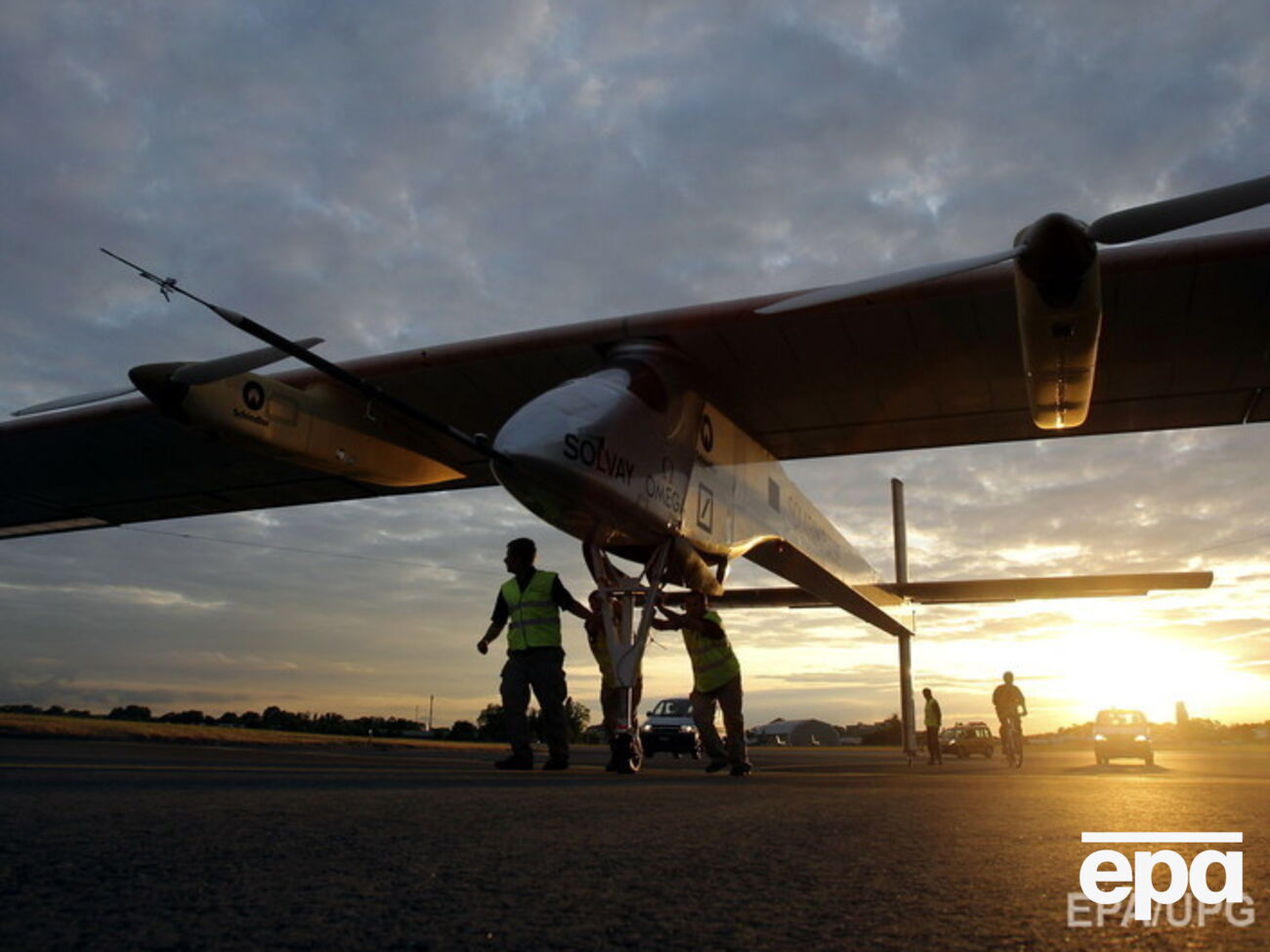 Продолжить перелет мешает плохая погода