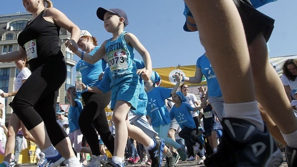 В Киеве состоялся благотворительный марафон "Пробег под каштанами". Фоторепортаж