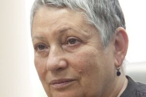 Улицкая: Мне пришлось пережить онкологическое заболевание, две операции, химиотерапию и облучение. Прошло уже пять лет