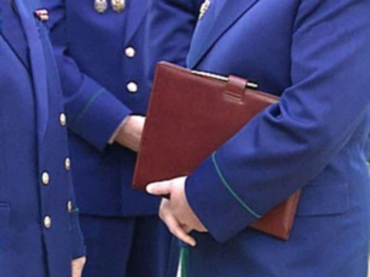 По словам представителей гимназии, изъяли&nbsp;учебники по еврейской традиции --- Торе и Танаху