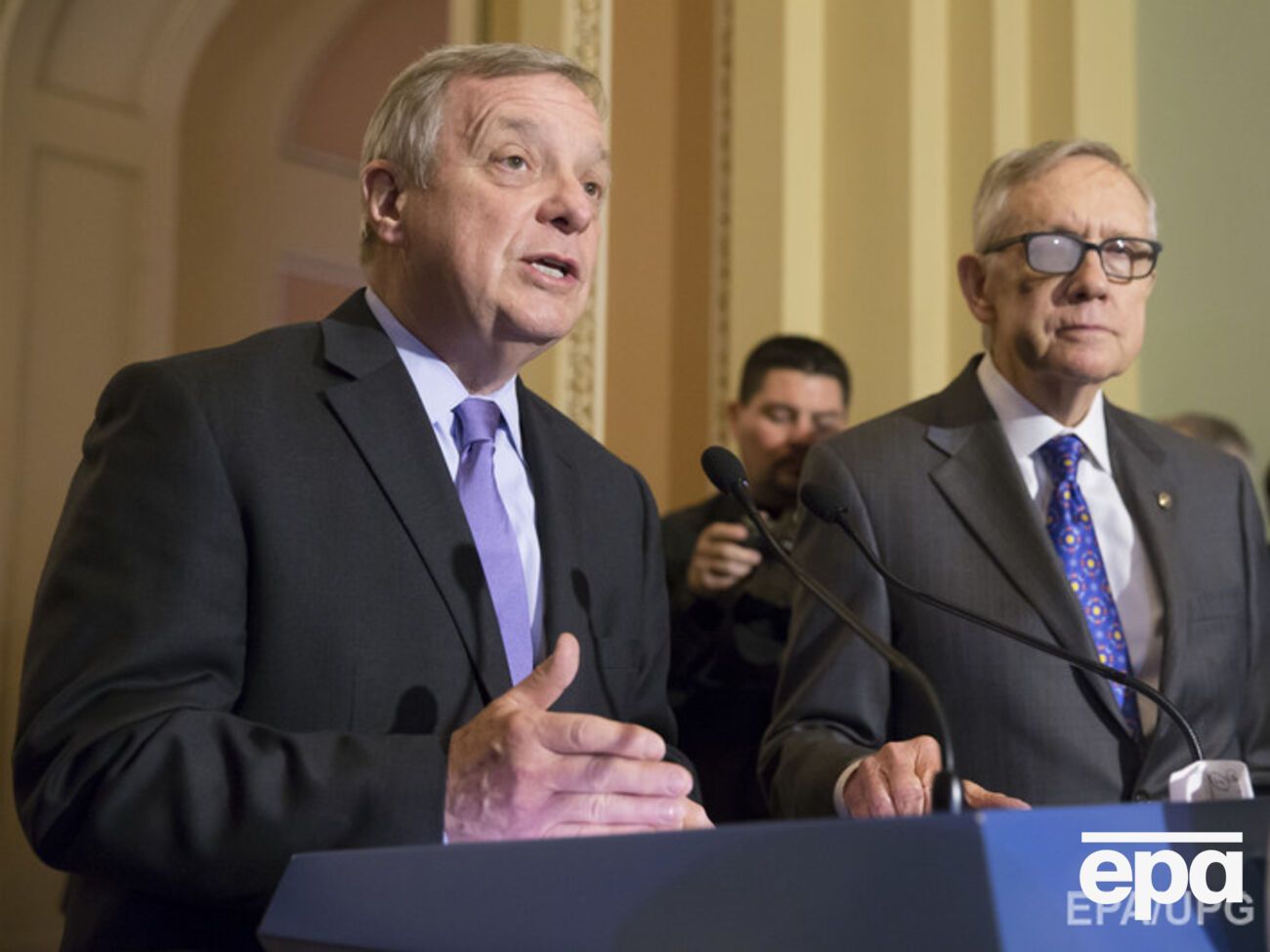 Дурбин призвал увеличить помощь Украине