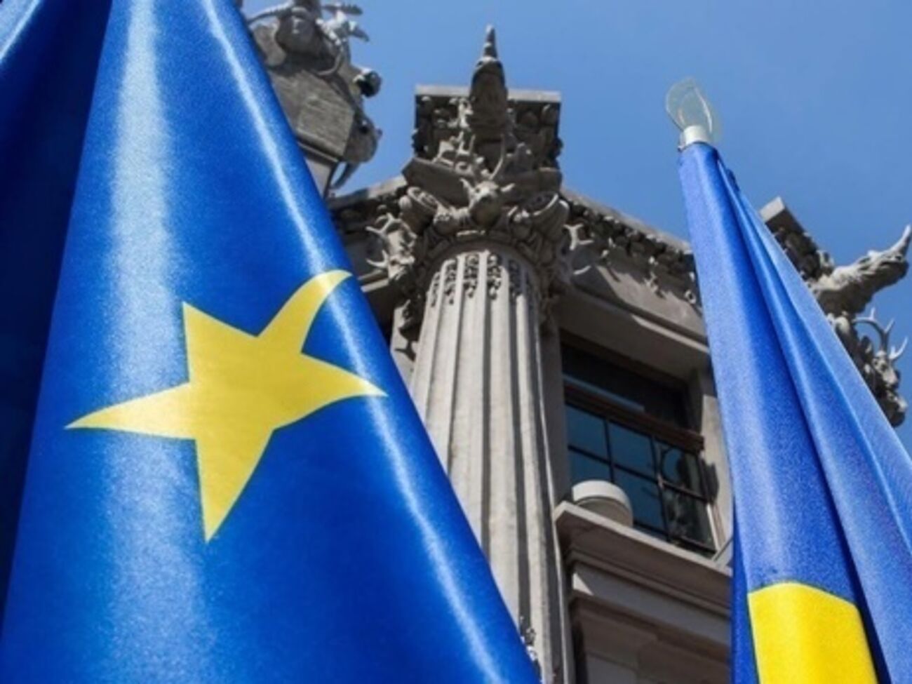 В резолюции Европарламента говорится о необходимости уважения Россией территориальной целостности и суверенитета Украины