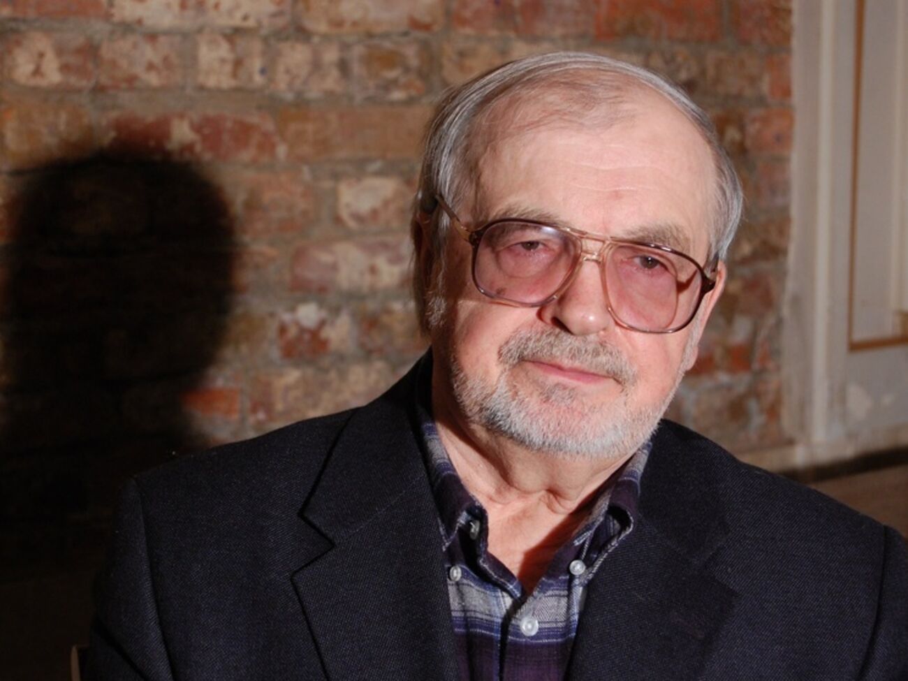 Писатель Олег Мороз