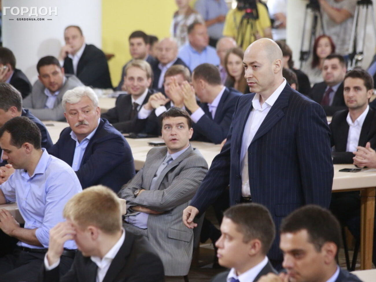 Дмитрий Гордон: Квартирная очередь в Киеве не двигается, участникам АТО мы тоже полноценно помочь не можем, но таким способом мы можем попытаться решить проблему