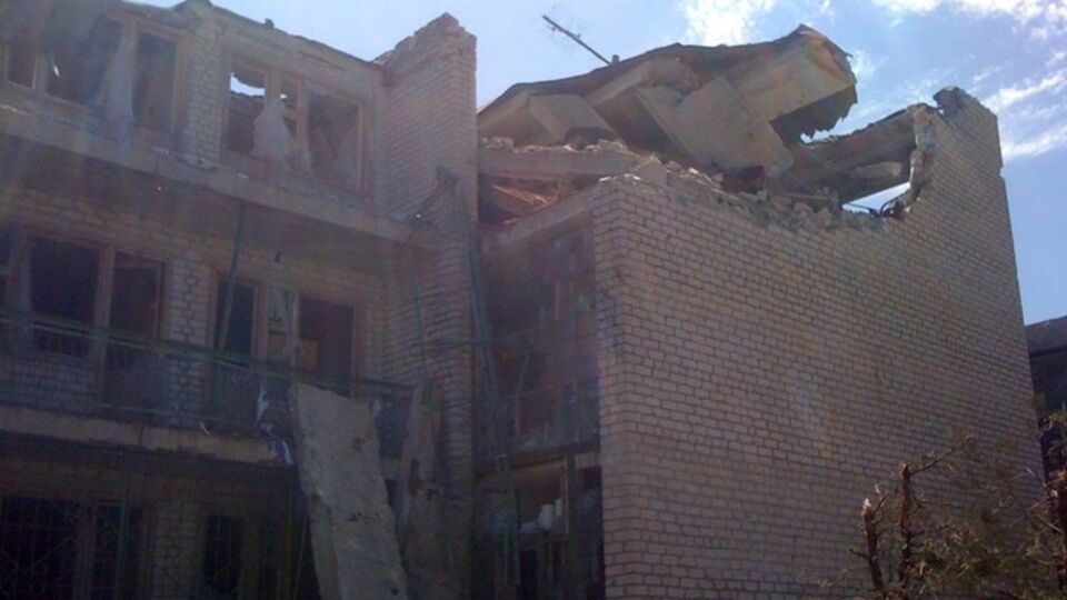 В штабе АТО предоставили снимки детского лагеря "Маяк" и юго-восточной окраины Широкино после обстрелов боевиками