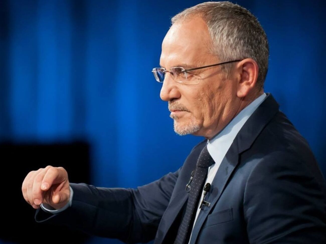 Савик Шустер стал совладельцем спутникового канала