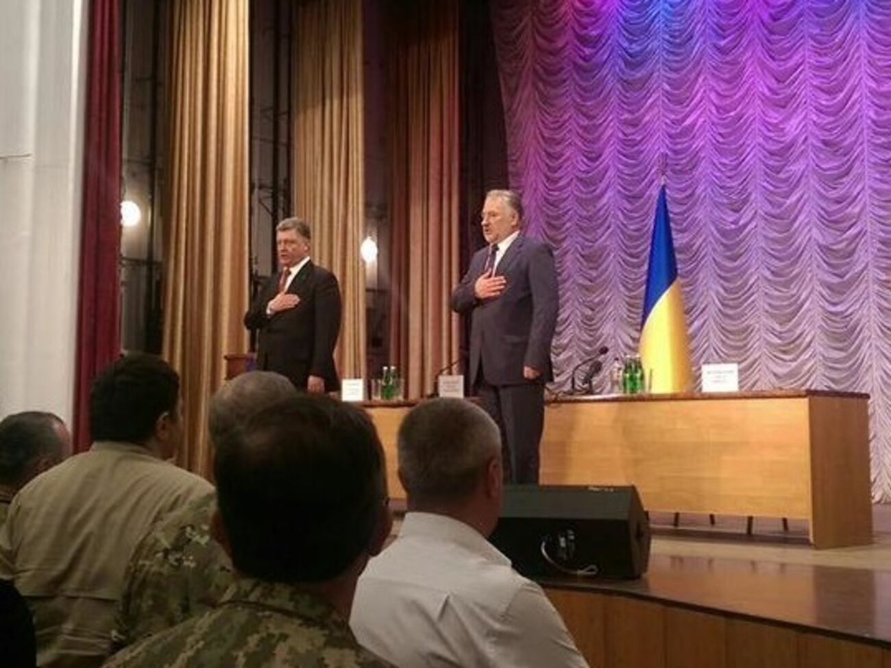 Петр Порошенко представил Павла Жебривского активу области