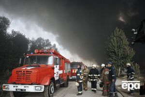 Нефтебаза под Киевом горит с понедельника