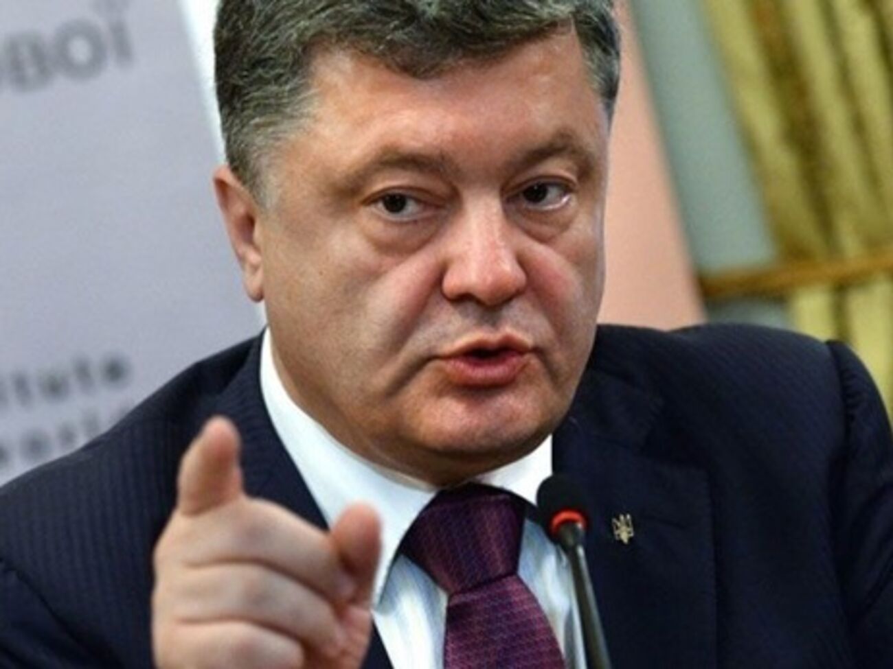 Порошенко: Средний уровень выполнения плана строительства фортификаций составляет 87%