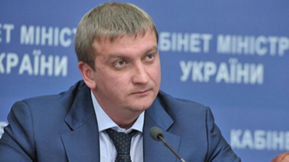 Петренко: Эпопея с Коммунистической партией закончится легальным способом